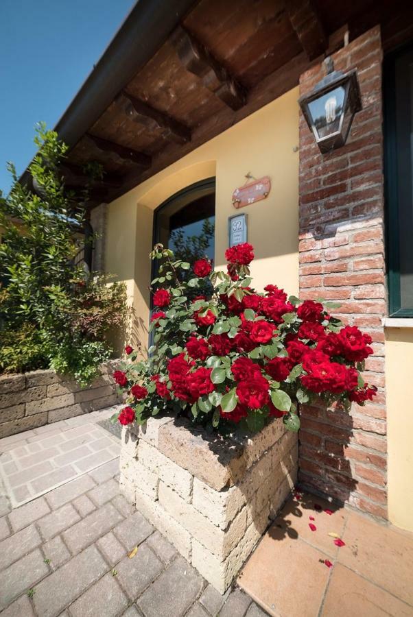 Rifugio San Lorenzo Bed & Breakfast Porto Mantovano Eksteriør bilde